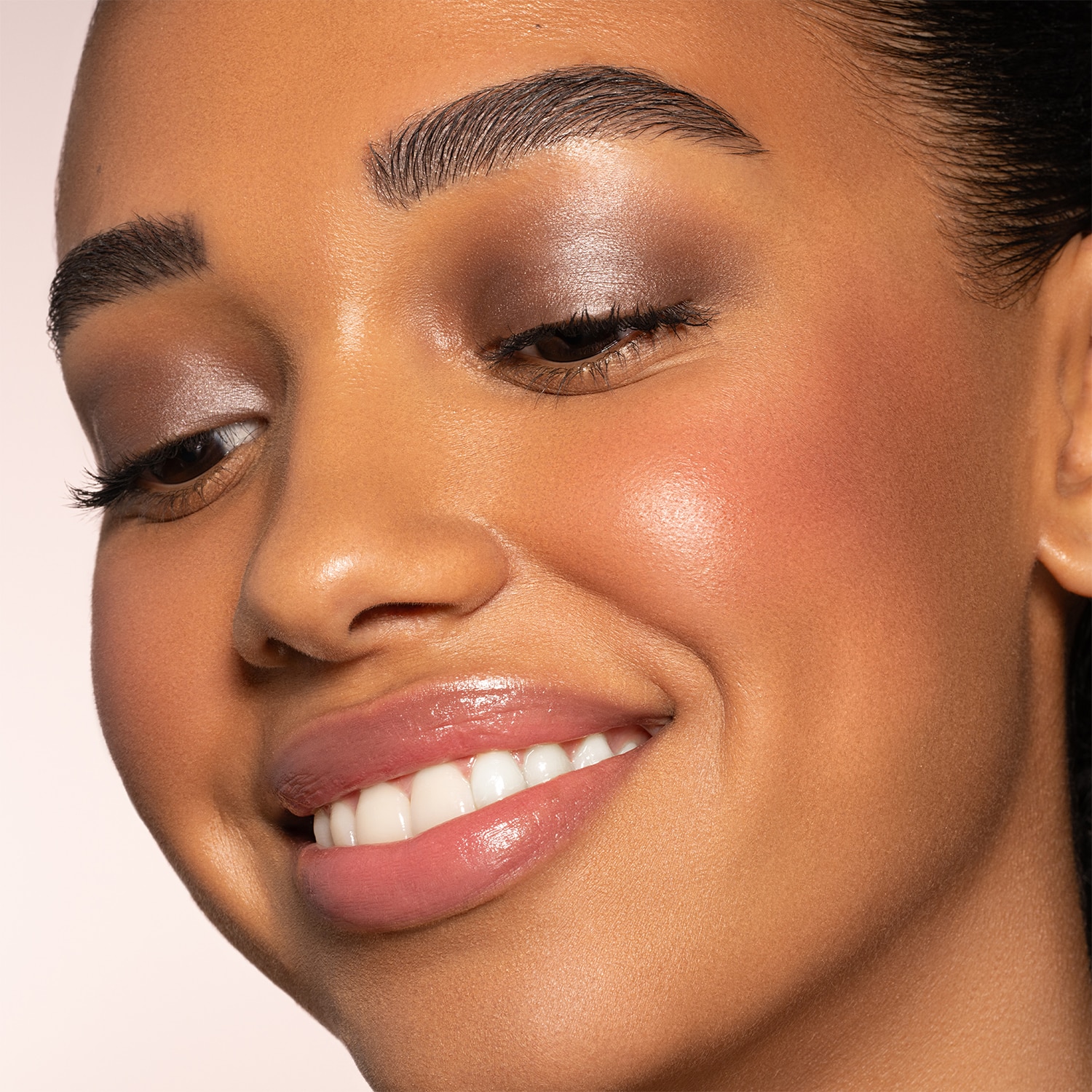 HY-PER NATURAL FACE PALETTE (PALETA DE SOMBRAS PARA OJOS)